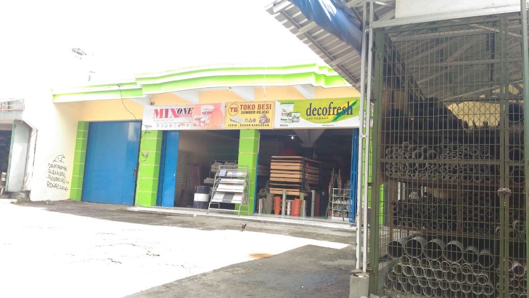 Mall Baru vs Tradisi Parcel Lebaran: Siapa yang Akan Menang di Cilacap?